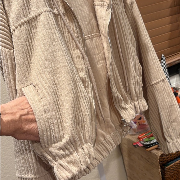 Corduroy Crop Bubble Sleeve Jacket Cream by HYFVE - Picture 5 of 7